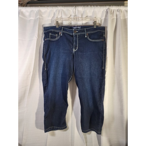 Fade To Blue Denim - Fade to Blue Vintage Style Capri Jeans, 18W Women's‎ Curvy, Pockets, Stretch
